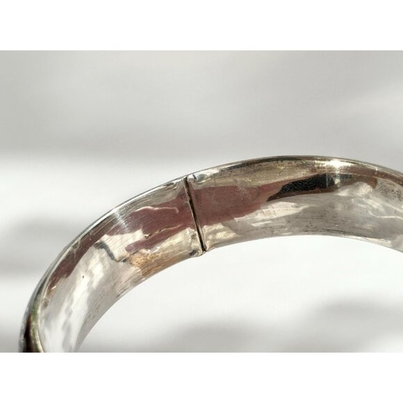 Siam Sterling Silver 925 Hand Carved Hinged Enclosure Vintage Bangle Bracelet - Picture 6 of 16